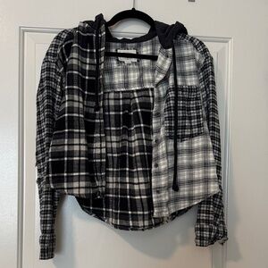 American Eagle Outfitters Black and White Plaid Button-Down Hoodie Shirt